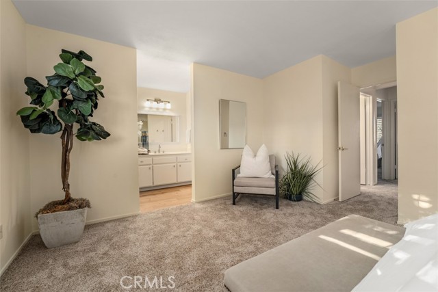 922 N Redding Way, Upland CA: https://media.crmls.org/medias/71738c46-3497-405a-af36-63dc4fd2593a.jpg
