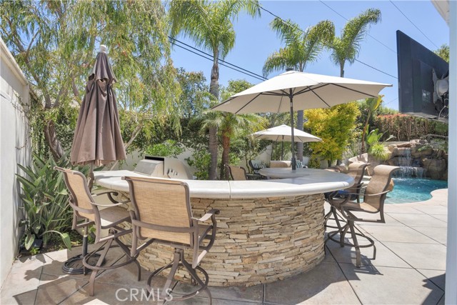 Detail Gallery Image 34 of 39 For 2300 Margaret Dr, Newport Beach,  CA 92663 - 4 Beds | 3 Baths