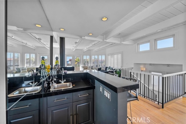 Detail Gallery Image 15 of 50 For 712 Highland Ave, Manhattan Beach,  CA 90266 - 3 Beds | 4 Baths