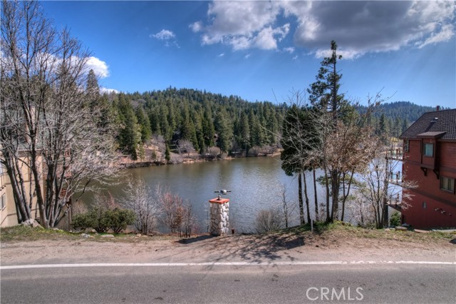 Detail Gallery Image 9 of 21 For 773 Brentwood Dr, Lake Arrowhead,  CA 92352 - – Beds | – Baths