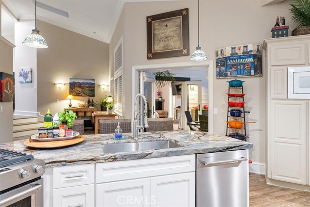 Detail Gallery Image 16 of 59 For 5282 Hillcrest Dr, Cambria,  CA 93428 - 3 Beds | 2/1 Baths