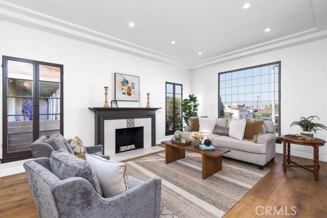 Detail Gallery Image 4 of 35 For 4251 Angeles Vista Bld, View Park,  CA 90008 - 3 Beds | 2 Baths