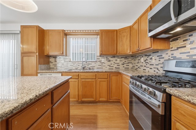 Detail Gallery Image 14 of 38 For 2211 Barbour Ct, San Pedro,  CA 90731 - 4 Beds | 2 Baths