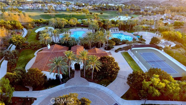 4 Calle Anacapa, San Clemente CA: https://media.crmls.org/medias/71768584-051c-40e9-ac55-49dbe9d41450.jpg