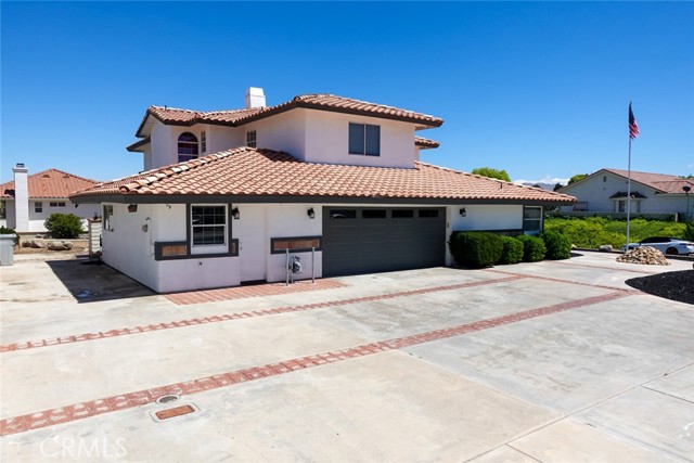 Detail Gallery Image 3 of 53 For 13135 Candleberry Ln, Victorville,  CA 92395 - 3 Beds | 2/1 Baths