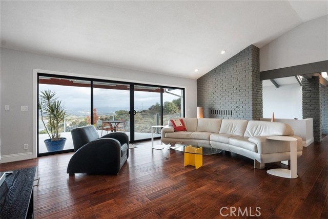 5088 San Jacinto Circle West, Fallbrook CA: https://media.crmls.org/medias/7176c632-7f12-4c5f-94c4-9841fb0ab4f1.jpg