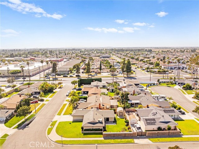 6051 Santa Barbara Avenue, Garden Grove CA: https://media.crmls.org/medias/7177229d-b97e-490e-bd44-125447afdc70.jpg