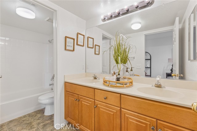 Detail Gallery Image 25 of 39 For 33422 Scarborough, Temecula,  CA 92592 - 5 Beds | 3/1 Baths