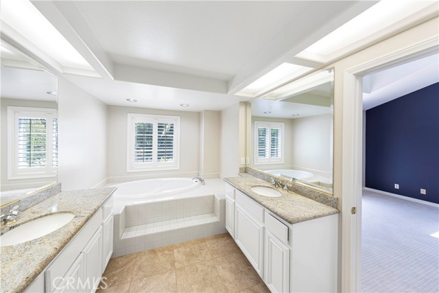 3 Chandon, Newport Coast CA: https://media.crmls.org/medias/71780289-0196-4f56-8263-3bc5c606b222.jpg