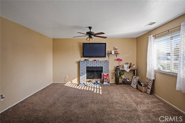 Detail Gallery Image 5 of 25 For 7132 Tokay Cir, Winton,  CA 95388 - 3 Beds | 2 Baths