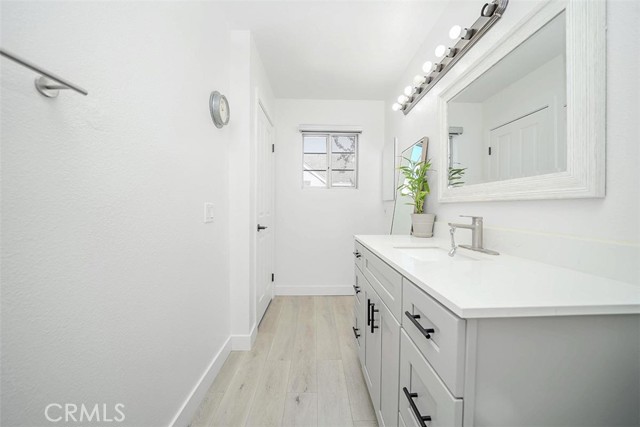 Detail Gallery Image 9 of 14 For 13328 Citicourt Ln, Whittier,  CA 90602 - 2 Beds | 2/1 Baths
