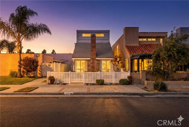 Detail Gallery Image 50 of 56 For 203 Utica Ave, Huntington Beach,  CA 92648 - 3 Beds | 2/1 Baths