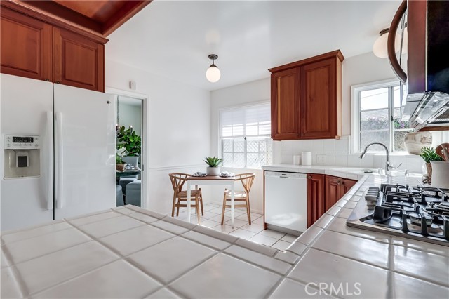 Detail Gallery Image 16 of 62 For 976 W 37th St, San Pedro,  CA 90731 - 4 Beds | 3 Baths