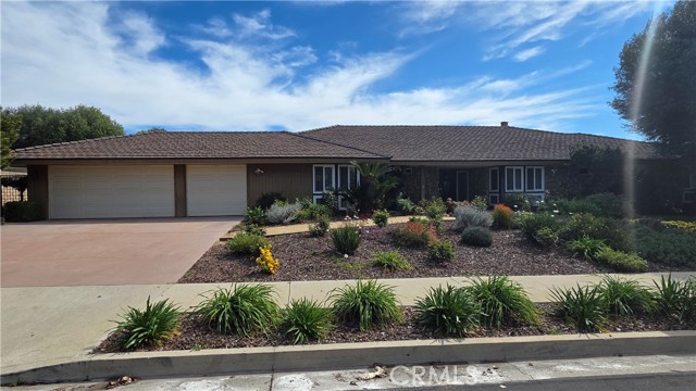 Detail Gallery Image 2 of 24 For 10126 Vanalden, Northridge,  CA 91324 - 4 Beds | 3 Baths