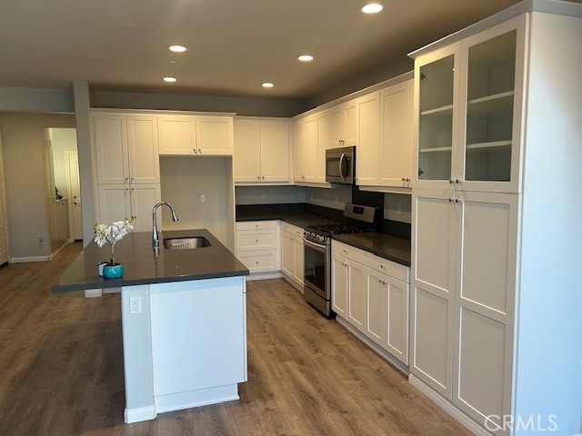 Detail Gallery Image 3 of 28 For 3170 E Painted Crescent St, Ontario,  CA 91762 - 4 Beds | 3 Baths