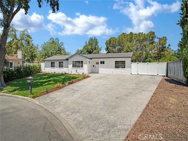 Detail Gallery Image 2 of 38 For 731 Calle Nogal, Thousand Oaks,  CA 91360 - 6 Beds | 3 Baths