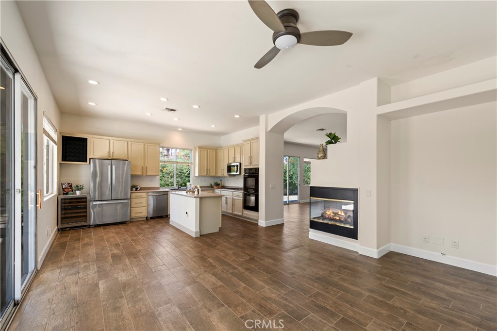 MLS #OC25175236 image #14