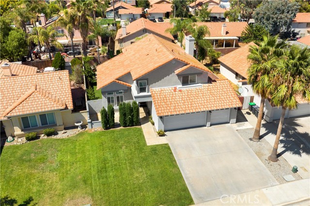 1841 Creekside Drive, Hemet CA: https://media.crmls.org/medias/717b9f4b-574f-462b-ab78-9d34142f8ce1.jpg