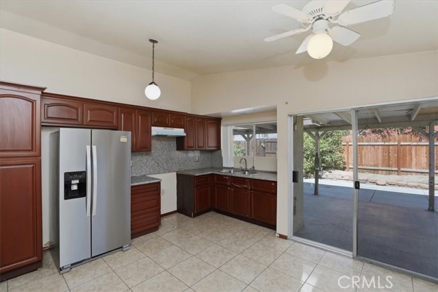 Detail Gallery Image 6 of 36 For 1907 Overland, Colton,  CA 92324 - 3 Beds | 2 Baths