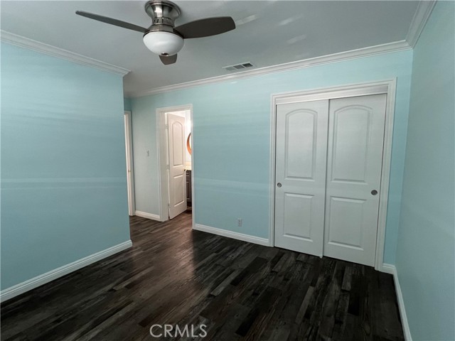 Detail Gallery Image 32 of 42 For 18614 Liggett St, Northridge,  CA 91324 - 5 Beds | 3/1 Baths