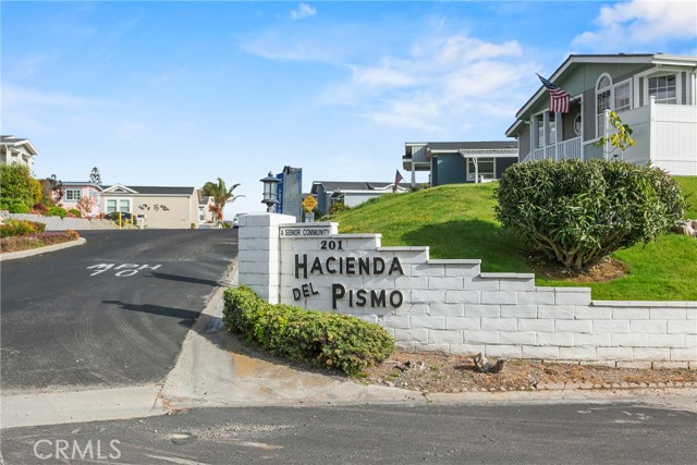 201 Five Cities Dr., Pismo Beach CA: https://media.crmls.org/medias/717c9953-3579-460b-accd-ec0c3d5dc4ea.jpg
