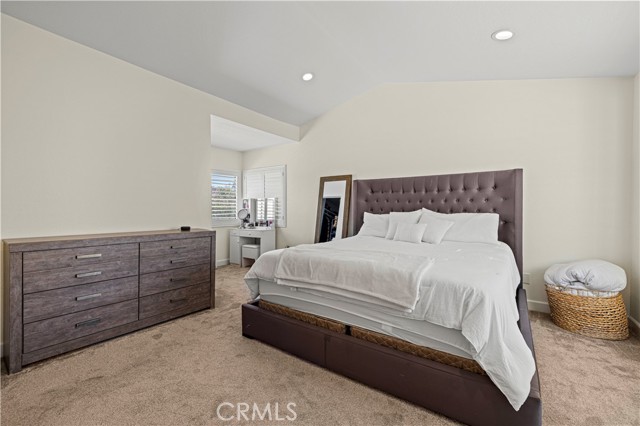 28519 Forest Meadow Place, Castaic CA: https://media.crmls.org/medias/717d5163-ce85-4830-a04b-d4486eaa14c4.jpg