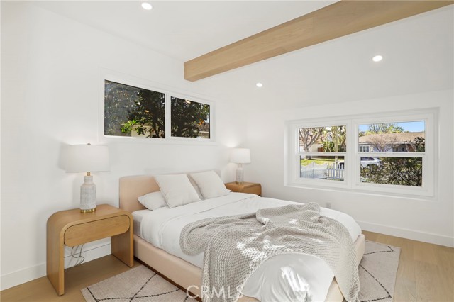 Detail Gallery Image 23 of 47 For 23856 Aetna, Woodland Hills,  CA 91367 - 4 Beds | 3 Baths