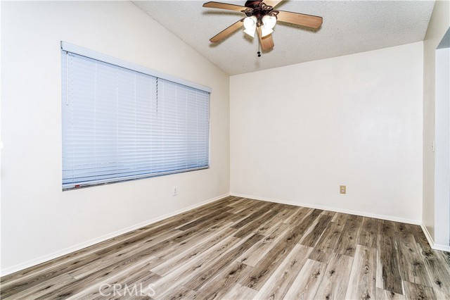 Detail Gallery Image 9 of 19 For 828 Alondra Dr, Hemet,  CA 92545 - 2 Beds | 2 Baths