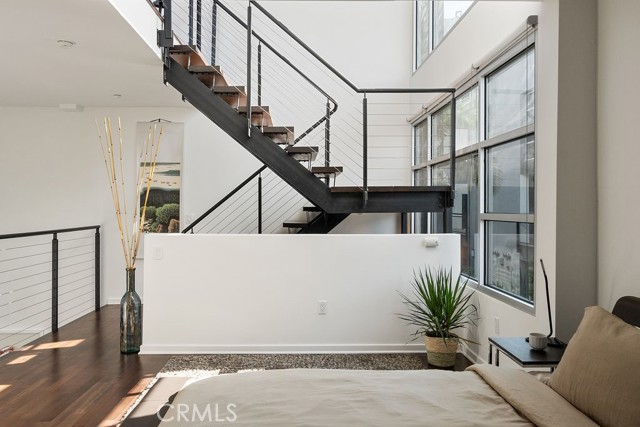 4111 W Sunset Boulevard, Los Angeles CA: https://media.crmls.org/medias/717ece4b-0a06-49a2-9b64-7c16734de988.jpg