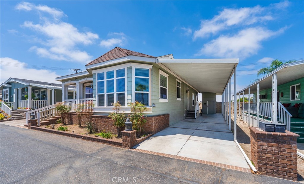 MLS #OC26148548 image #1