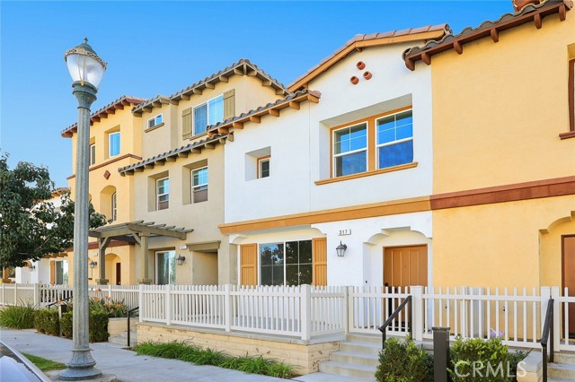 Detail Gallery Image 3 of 42 For 317 N Fenimore Ave, Azusa,  CA 91702 - 3 Beds | 2/1 Baths