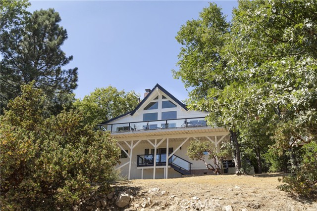 27792 West Shore Road, Lake Arrowhead CA: https://media.crmls.org/medias/717fe35e-fdd1-44f9-ae07-869dff6b05ad.jpg