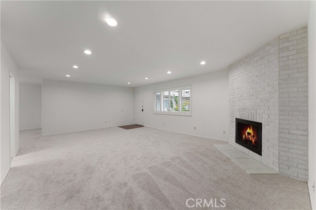 Detail Gallery Image 7 of 33 For 11337 Nebraska Ave #305,  Los Angeles,  CA 90025 - 2 Beds | 2 Baths