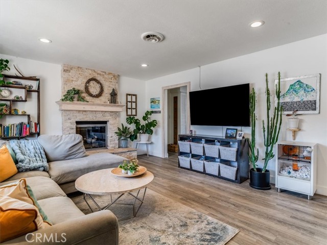 748 Woodland Drive, Los Osos CA: https://media.crmls.org/medias/71803e9d-b7be-462f-b194-027674e0917c.jpg