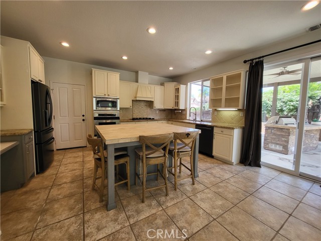 40290 Camino Campos Verde, Temecula CA: https://media.crmls.org/medias/7181326f-e80b-4bfb-a590-6399f2ec5bb9.jpg
