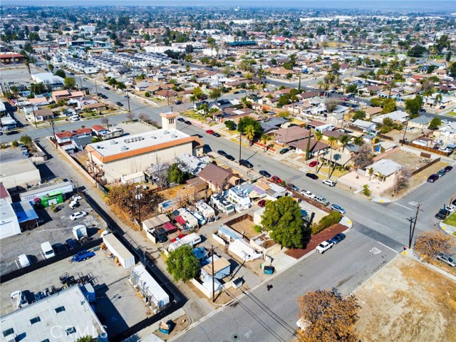 584 E H Street, Colton CA: https://media.crmls.org/medias/71813ed6-f391-4311-9036-a752c8af85e2.jpg