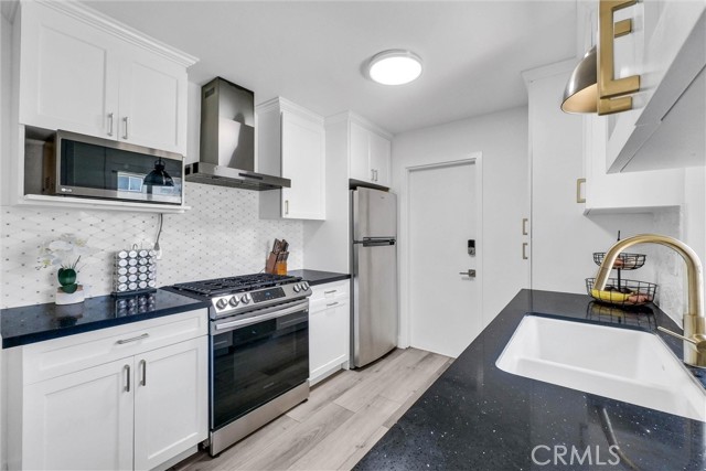 14142 Via Posada, Tustin CA: https://media.crmls.org/medias/7181b020-14eb-43b0-aa5f-8a3403c86fff.jpg