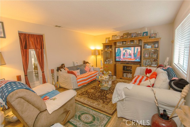 Detail Gallery Image 6 of 44 For 2380 Cristobal Ave, Hemet,  CA 92545 - 2 Beds | 2 Baths