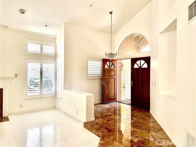 Detail Gallery Image 4 of 53 For 1000 Calle Allegre, Glendale,  CA 91208 - 4 Beds | 4 Baths