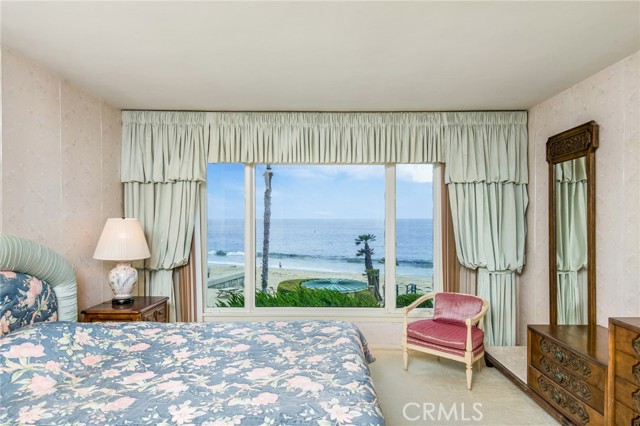 Detail Gallery Image 17 of 38 For 70 Emerald Bay, Laguna Beach,  CA 92651 - 4 Beds | 3/1 Baths