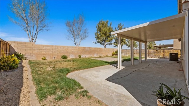 Detail Gallery Image 19 of 22 For 11768 Tiffany, Victorville,  CA 92392 - 3 Beds | 2 Baths