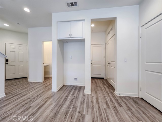 Detail Gallery Image 12 of 69 For 27377 Caprock Way, Moreno Valley,  CA 92555 - 3 Beds | 2/1 Baths
