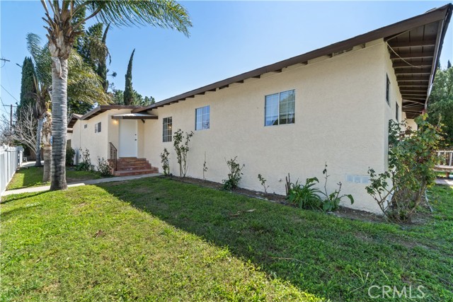 Detail Gallery Image 6 of 61 For 7958 Tampa Ave, Reseda,  CA 91335 - 5 Beds | 3 Baths