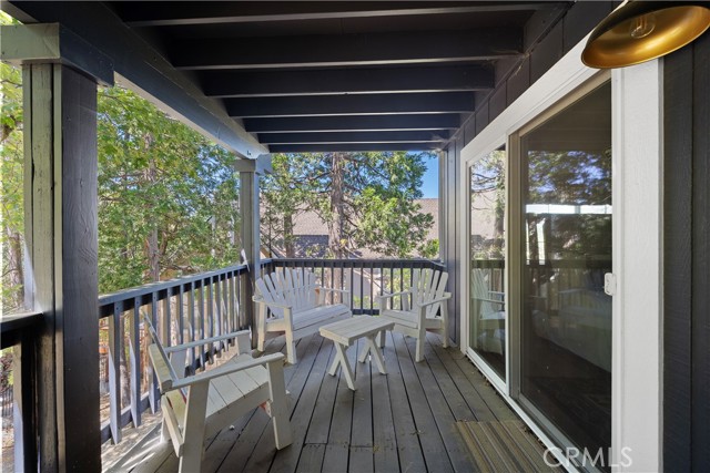 28833 Manitoba Drive, Lake Arrowhead CA: https://media.crmls.org/medias/71827f58-adf7-4dd0-b291-a812a70ceb14.jpg