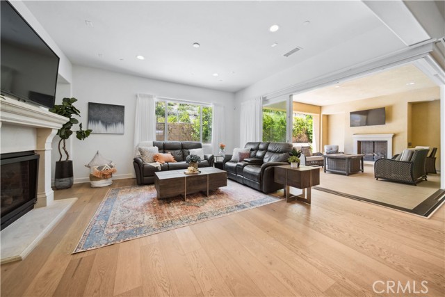 5313 Newbury, Yorba Linda CA: https://media.crmls.org/medias/71829664-ee57-48d7-804e-64e19cac2017.jpg