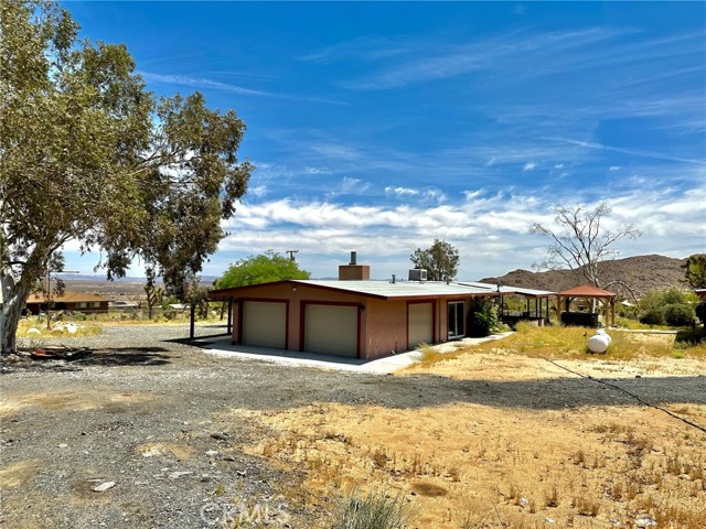 Detail Gallery Image 4 of 42 For 61375 Latham Trl, Joshua Tree,  CA 92252 - 3 Beds | 2 Baths