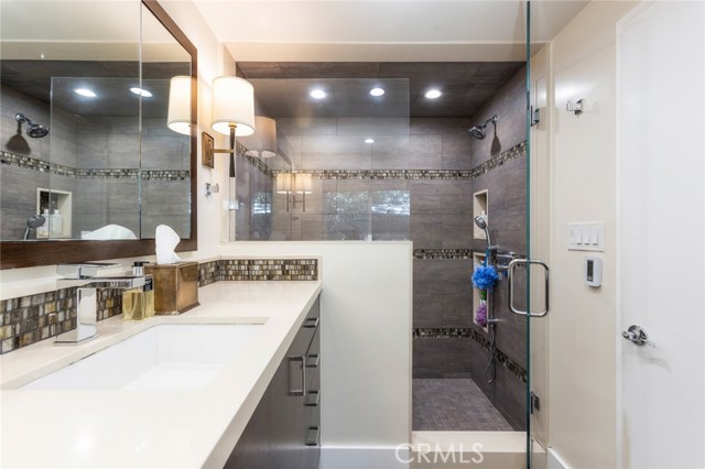 Detail Gallery Image 38 of 60 For 11922 Sunshine Ter, Studio City,  CA 91604 - 3 Beds | 2 Baths