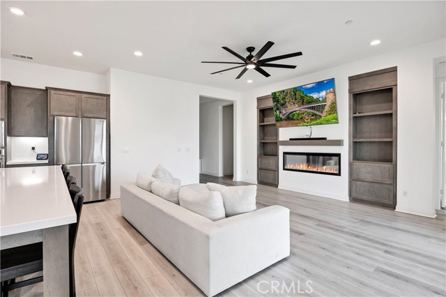 Detail Gallery Image 7 of 39 For 39481 Chamise, Temecula,  CA 92591 - 4 Beds | 3 Baths