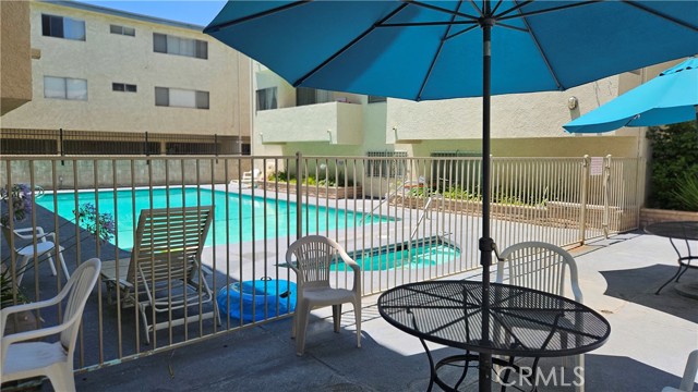Detail Gallery Image 26 of 30 For 5400 Lindley Ave #105,  Encino,  CA 91316 - 2 Beds | 2 Baths