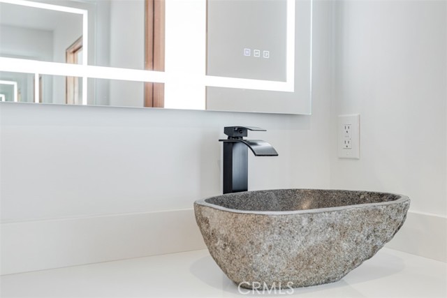 Detail Gallery Image 34 of 54 For 3932 Ocean Drive, Oxnard,  CA 93035 - 3 Beds | 2/1 Baths